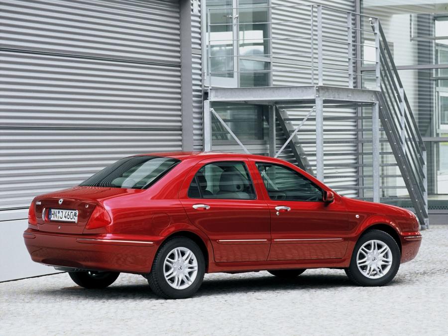  Lancia Lybra 1999 года  (фото 67 из 67)